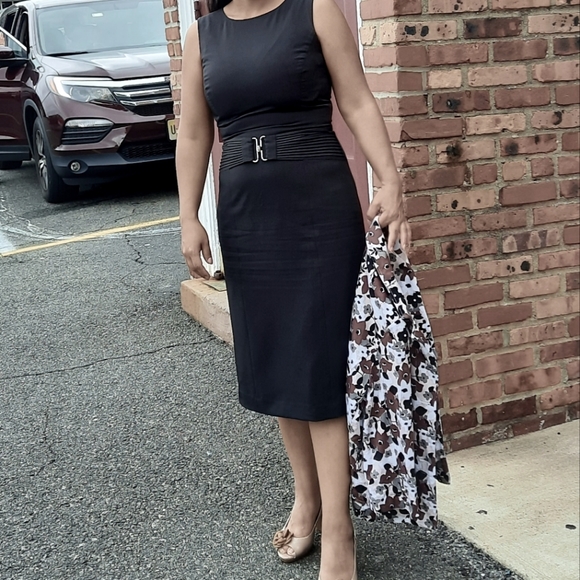 Calvin Klein Buckled Sheath Black Midi Dress - Picture 17 of 17